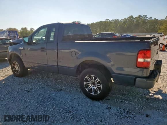 ✅ 2006 Ford F-150 XL • VIN: 1FTRF122X6NB76818 • Lot: 91482505. Wystawiony na Copart z przebiegiem 248 320 mil. Bezpłatny archiwum sprzedaży aukcyjnych z USA i szczegółowy raport historii pojazdu na DreamBid. Zdjęcie 2.