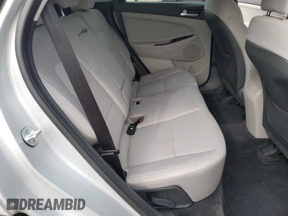 ✅ 2019 Hyundai Tucson Value • VIN: KM8J3CA47KU029582 • Лот: 81054695. Опубликован ранее на Copart с пробегом 122 431 миль. Бесплатный доступ к архиву аукционных продаж из США и подробный отчёт об истории автомобиля на DreamBid. Изображение 11.