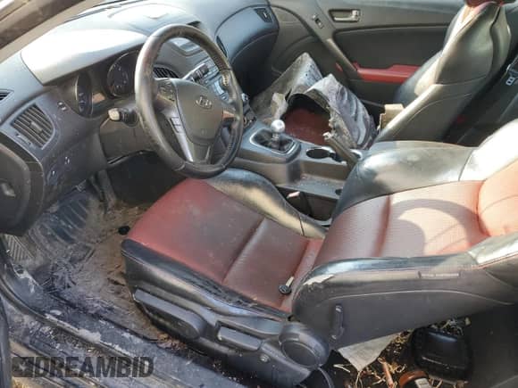 2012 Hyundai Genesis Coupe 2.0T с VIN KMHHT6KD1CU072525, выставлен на аукционе Copart как лот 86664904 с пробегом 148 564 миль миль и На запчасти • Non repairable. История ставок и продаж доступна на DreamBid. Изображение 7.