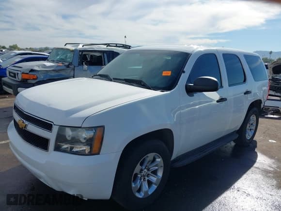 ✅ 2014 Chevrolet Tahoe Commercial • VIN: 1GNLC2E06ER162167 • Lot: 43810264. Wystawiony na IAAI z przebiegiem 177 870 mil. Bezpłatny archiwum sprzedaży aukcyjnych z USA i szczegółowy raport historii pojazdu na DreamBid. Zdjęcie 2.