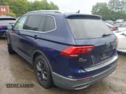✅ 2022 Volkswagen Tiguan SE • VIN: 3VV2B7AX3NM043163 • Lot: 43106844. Wystawiony na IAAI z przebiegiem 38 953 mil. Bezpłatny archiwum sprzedaży aukcyjnych z USA i szczegółowy raport historii pojazdu na DreamBid. Zdjęcie 3.