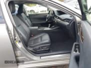 ✅ 2016 Lexus ES 330 • VIN: JTHBK1GG5G2224406 • Lot: 43776927. Listed on IAAI with 71,410 mi. Free auction sales archive from the USA and detailed vehicle history report at DreamBid. Image 5.