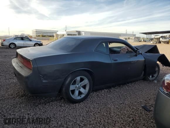 ✅ 2013 Dodge Challenger Rallye Redline • VIN: 2C3CDYAG7DH607269 • Lot: 42438845. Wystawiony na Copart z przebiegiem Nie podano. Bezpłatny archiwum sprzedaży aukcyjnych z USA i szczegółowy raport historii pojazdu na DreamBid. Zdjęcie 3.