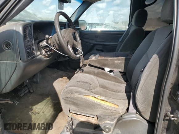 ✅ 2004 Chevrolet Silverado 1500 LS • VIN: 2GCEK13T941406722 • Lot: 59933435. Wystawiony na Copart z przebiegiem 328 796 mil. Bezpłatny archiwum sprzedaży aukcyjnych z USA i szczegółowy raport historii pojazdu na DreamBid. Zdjęcie 7.