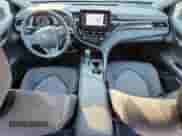 2023 Toyota Camry LE z VIN 4T1C11AK0PU125966, wystawiony jako Copart lot #86100275 z przebiegiem 45 899 mil mil oraz Szkoda całkowita • Salvage title. Historia ofert i sprzedaży dostępna na DreamBid. Obrazek 8.