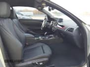 ✅ 2018 BMW 2 Series 230i • VIN: WBA2M7C58JVA97367 • Lot: 43730330. Wystawiony na IAAI z przebiegiem 86 538 mil. Bezpłatny archiwum sprzedaży aukcyjnych z USA i szczegółowy raport historii pojazdu na DreamBid. Zdjęcie 5.