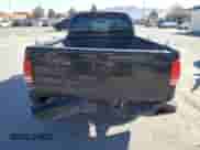 1998 Dodge Dakota SLT z VIN 1B7GL22Y2WS586735, wystawiony jako Copart lot #43035875 z przebiegiem 232 586 mil mil oraz Szkoda całkowita • Salvage title. Historia ofert i sprzedaży dostępna na DreamBid. Obrazek 6.