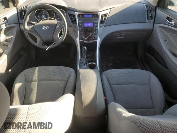 ✅ 2013 Hyundai Sonata GLS • VIN: 5NPEB4AC8DH696325 • Лот: 84906725. Опубликован ранее на Copart с пробегом 123 197 миль. Бесплатный доступ к архиву аукционных продаж из США и подробный отчёт об истории автомобиля на DreamBid. Изображение 8.