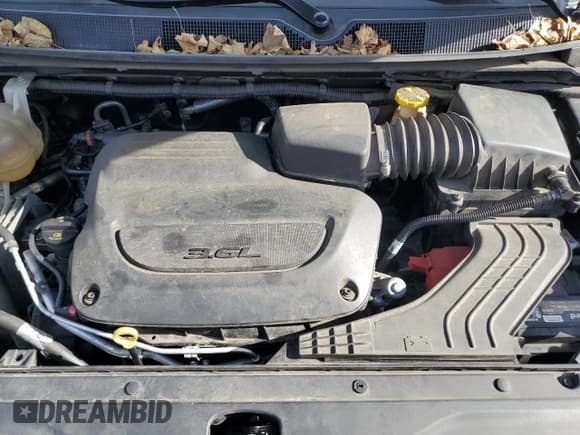 ✅ 2020 Chrysler Voyager LXi • VIN: 2C4RC1DG8LR216264 • Lot: 91803125. Wystawiony na Copart z przebiegiem 199 871 mil. Bezpłatny archiwum sprzedaży aukcyjnych z USA i szczegółowy raport historii pojazdu na DreamBid. Zdjęcie 12.