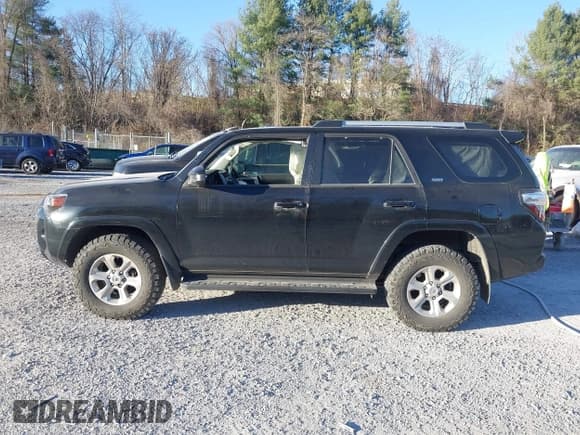 ✅ 2019 Toyota 4Runner Limited Nightshade • VIN: JTEBU5JR9K5613842 • Lot: 43661714. Wystawiony na IAAI z przebiegiem 107 586 mil. Bezpłatny archiwum sprzedaży aukcyjnych z USA i szczegółowy raport historii pojazdu na DreamBid. Zdjęcie 14.