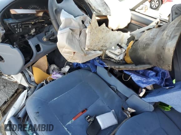 ✅ 1996 Oldsmobile 88 1SA • VIN: 1G3HN52K4T4810289 • Lot: 74286034. Wystawiony na Copart z przebiegiem Nie podano. Bezpłatny archiwum sprzedaży aukcyjnych z USA i szczegółowy raport historii pojazdu na DreamBid. Zdjęcie 8.