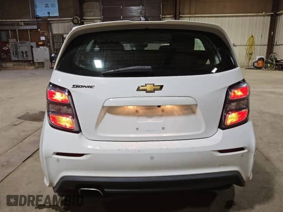 ✅ 2019 Chevrolet Sonic LT • VIN: 1G1JG6SB8K4128346 • Лот: 75034944. Размещён на Copart с пробегом 108 501 миль миль. Получите бесплатный доступ к архиву аукционных продаж из США и посмотрите подробный отчёт об истории автомобиля на DreamBid. Изображение 6.