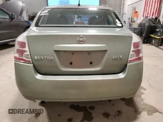 ✅ 2007 Nissan Sentra 2.0 • VIN: 3N1AB61E77L709164 • Lot: 87368065. Wystawiony na Copart z przebiegiem 168 568 mil. Bezpłatny archiwum sprzedaży aukcyjnych z USA i szczegółowy raport historii pojazdu na DreamBid. Zdjęcie 6.