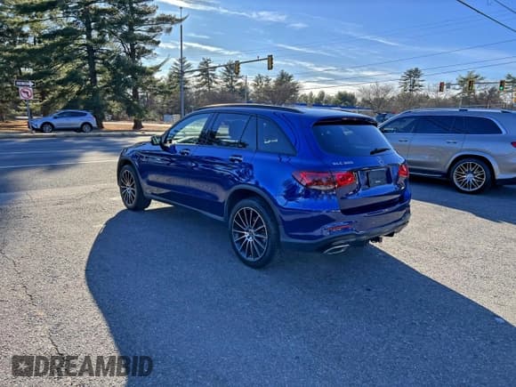 ✅ 2020 Mercedes-Benz GLC 300 • VIN: W1N0G8EBXLF844965 • Lot: 94833595. Wystawiony na Copart z przebiegiem 171 501 mil. Bezpłatny archiwum sprzedaży aukcyjnych z USA i szczegółowy raport historii pojazdu na DreamBid. Zdjęcie 3.