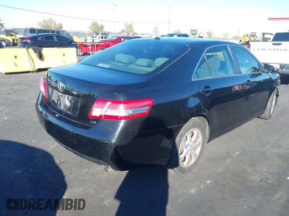 ✅ 2011 Toyota Camry LE • VIN: 4T4BF3EK9BR138152 • Lot: 43516429. Wystawiony na IAAI z przebiegiem 115 298 mil. Bezpłatny archiwum sprzedaży aukcyjnych z USA i szczegółowy raport historii pojazdu na DreamBid. Zdjęcie 4.