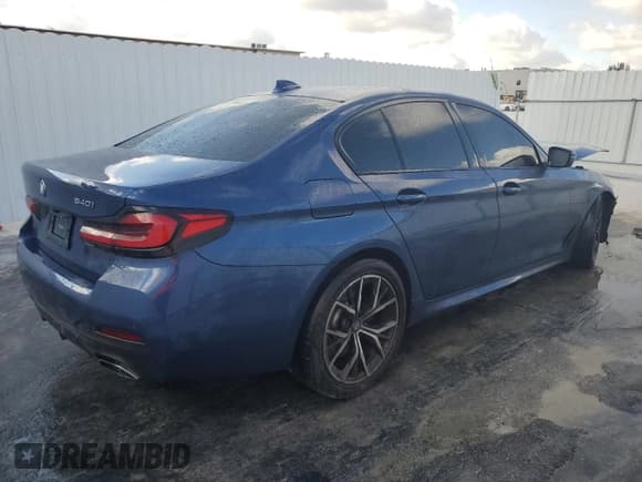 ✅ 2021 BMW 5 Series 540i • VIN: WBA53BJ09MCF41902 • Lot: 42562425. Listed on Copart with 71,719 mi. Free auction sales archive from the USA and detailed vehicle history report at DreamBid. Image 3.