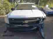 2010 Chevrolet Silverado 1500 Work Truck z VIN 1GCPCPEA1AZ215626, wystawiony jako IAAI lot #43373577 z przebiegiem 286 892 mil mil oraz . Historia ofert i sprzedaży dostępna na DreamBid. Obrazek 11.