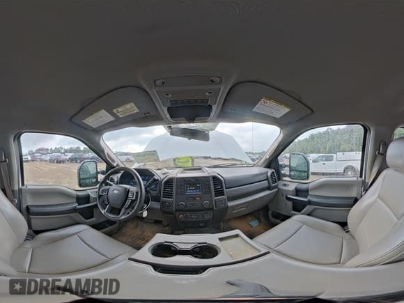 ✅ 2019 Ford F-250 XL • VIN: 1FT7W2A64KEF09039 • Lot: 42276282. Listed on IAAI with 168,341 mi. Free auction sales archive from the USA and detailed vehicle history report at DreamBid. Image 18.