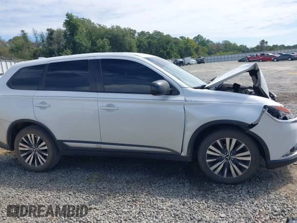 ✅ 2020 Mitsubishi Outlander ES • VIN: JA4AD2A37LZ039482 • Лот: 43354496. Опубликован ранее на IAAI с пробегом 109 774 миль. Бесплатный доступ к архиву аукционных продаж из США и подробный отчёт об истории автомобиля на DreamBid. Изображение 13.