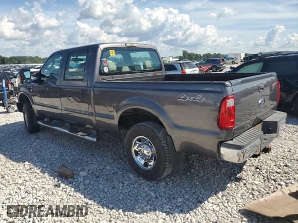 ✅ 2008 Ford F-250 XL • VIN: 1FTSW21598EB40608 • Лот: 70293585. Опубликован ранее на Copart с пробегом 152 229 миль. Бесплатный доступ к архиву аукционных продаж из США и подробный отчёт об истории автомобиля на DreamBid. Изображение 2.