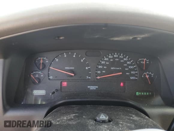 ✅ 2002 Dodge Dakota SLT • VIN: 1B7HG48N22S689150 • Lot: 52259465. Wystawiony na Copart z przebiegiem 227 386 mil. Bezpłatny archiwum sprzedaży aukcyjnych z USA i szczegółowy raport historii pojazdu na DreamBid. Zdjęcie 9.