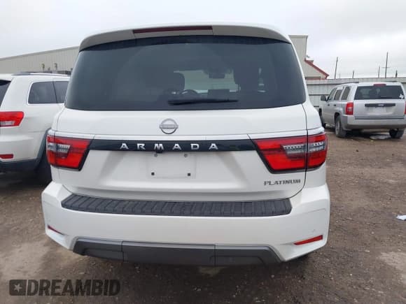 ✅ 2024 Nissan Armada Platinum • VIN: JN8AY2DA6R9415123 • Lot: 42067344. Wystawiony na IAAI z przebiegiem 23 711 mil. Bezpłatny archiwum sprzedaży aukcyjnych z USA i szczegółowy raport historii pojazdu na DreamBid. Zdjęcie 17.