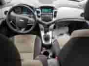 2015 Chevrolet Cruze LS z VIN 1G1PB5SG0F7141448, wystawiony jako Copart lot #58887295 z przebiegiem 109 686 mil mil oraz Szkoda całkowita • Salvage title. Historia ofert i sprzedaży dostępna na DreamBid. Obrazek 8.