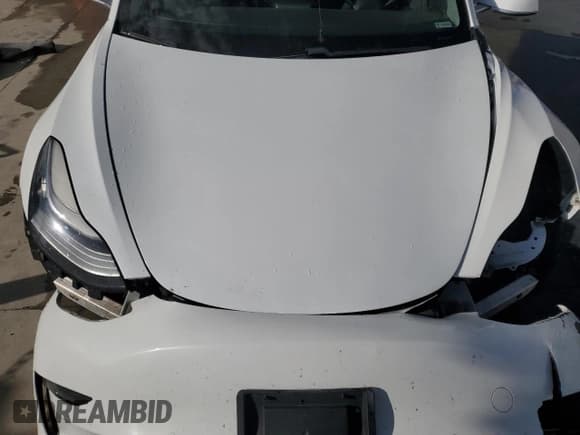 ✅ 2018 Tesla Model 3 Long Range Battery • VIN: 5YJ3E1EB1JF067806 • Lot: 89814935. Wystawiony na Copart z przebiegiem 100 816 mil. Bezpłatny archiwum sprzedaży aukcyjnych z USA i szczegółowy raport historii pojazdu na DreamBid. Zdjęcie 11.