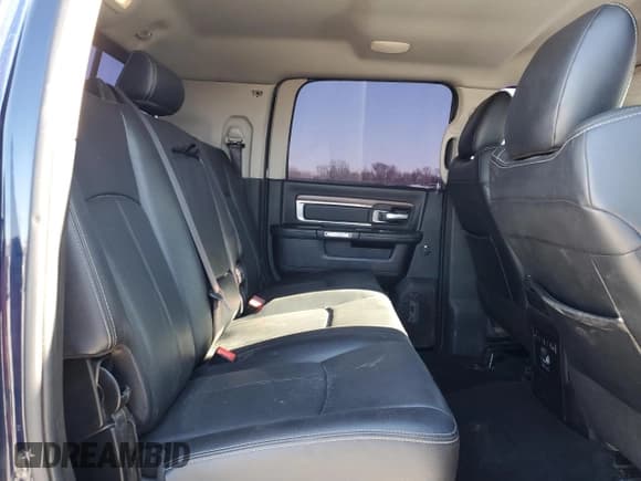 ✅ 2018 Ram 3500 Laramie • VIN: 3C63RRML5JG373731 • Lot: 41849925. Wystawiony na Copart z przebiegiem 147 461 mil. Bezpłatny archiwum sprzedaży aukcyjnych z USA i szczegółowy raport historii pojazdu na DreamBid. Zdjęcie 10.