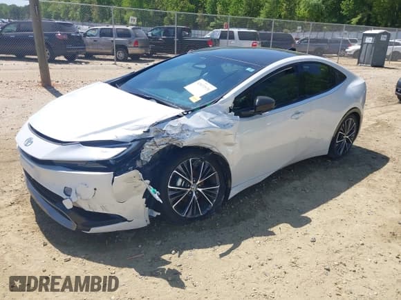 ✅ 2024 Toyota Prius LE • VIN: JTDACAAU5R3016161 • Lot: 42033538. Wystawiony na IAAI z przebiegiem 21 145 mil. Bezpłatny archiwum sprzedaży aukcyjnych z USA i szczegółowy raport historii pojazdu na DreamBid. Zdjęcie 17.
