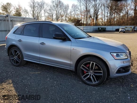 ✅ 2017 Audi SQ5 Premium Plus • VIN: WA1CCAFP7HA062283 • Lot: 91812205. Listed on Copart with 103,332 mi. Free auction sales archive from the USA and detailed vehicle history report at DreamBid. Image 4.