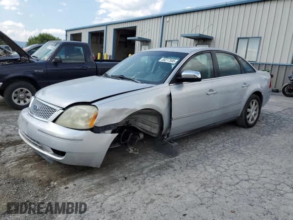 ✅ 2005 Ford Five Hundred Limited • VIN: 1FAFP28165G113146 • Lot: 69217585. Listed on Copart with 105,434 mi. Free auction sales archive from the USA and detailed vehicle history report at DreamBid. Image 1.