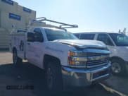 ✅ 2015 Chevrolet Silverado 2500HD Work Truck • VIN: 1GB0KUEG1FZ513743 • Лот: 43594246. Опубликован ранее на IAAI с пробегом 335 573 миль. Бесплатный доступ к архиву аукционных продаж из США и подробный отчёт об истории автомобиля на DreamBid. Изображение 1.