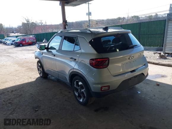 ✅ 2022 Hyundai Venue Limited • VIN: KMHRC8A37NU199579 • Lot: 41886674. Listed on IAAI with 36,484 mi. Free auction sales archive from the USA and detailed vehicle history report at DreamBid. Image 3.