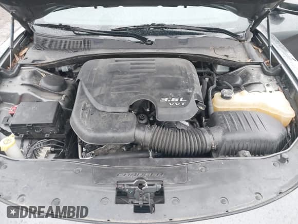 ✅ 2019 Dodge Charger SXT • VIN: 2C3CDXBG4KH724667 • Лот: 43712278. Опубликован ранее на IAAI с пробегом 131 327 миль. Бесплатный доступ к архиву аукционных продаж из США и подробный отчёт об истории автомобиля на DreamBid. Изображение 10.