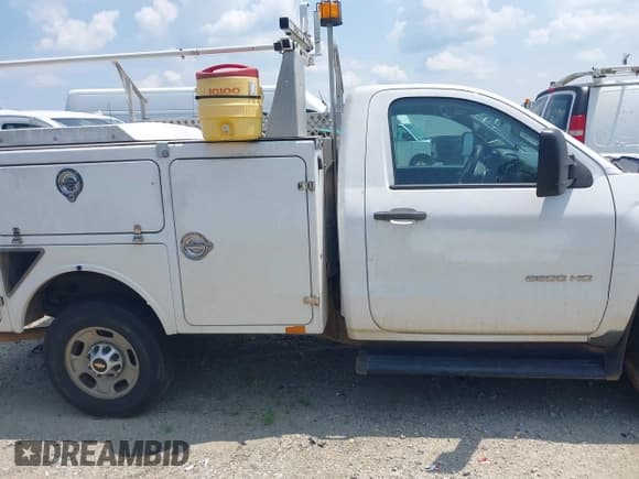 ✅ 2015 Chevrolet Silverado 2500HD Work Truck • VIN: 1GB0CUEG8FZ530648 • Лот: 42530381. Опубликован ранее на IAAI с пробегом 191 466 миль. Бесплатный доступ к архиву аукционных продаж из США и подробный отчёт об истории автомобиля на DreamBid. Изображение 13.