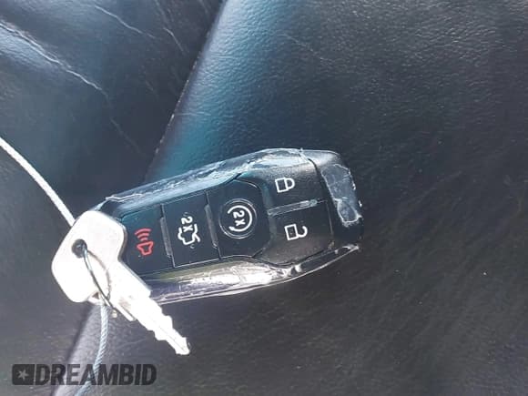 ✅ 2016 Ford Explorer XLT • VIN: 1FM5K8DH2GGB16070 • Lot: 43493938. Wystawiony na IAAI z przebiegiem 153 854 mil. Bezpłatny archiwum sprzedaży aukcyjnych z USA i szczegółowy raport historii pojazdu na DreamBid. Zdjęcie 11.