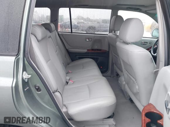 ✅ 2005 Toyota Highlander • VIN: JTEEP21A250086838 • Lot: 43201641. Wystawiony na IAAI z przebiegiem 119 899 mil. Bezpłatny archiwum sprzedaży aukcyjnych z USA i szczegółowy raport historii pojazdu na DreamBid. Zdjęcie 8.