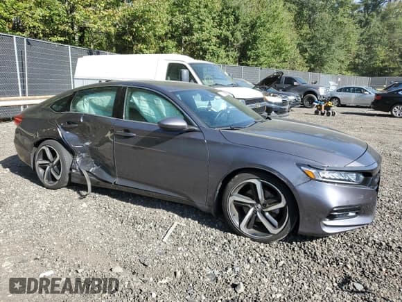 ✅ 2018 Honda Accord Sport • VIN: 1HGCV2F38JA031554 • Lot: 85362585. Listed on Copart with 73,704 mi. Free auction sales archive from the USA and detailed vehicle history report at DreamBid. Image 4.