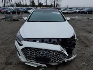 ✅ 2019 Hyundai Sonata Limited • VIN: 5NPE34AB2KH800146 • Lot: 42760223. Listed on Copart with 28,939 mi. Free auction sales archive from the USA and detailed vehicle history report at DreamBid. Image 5.