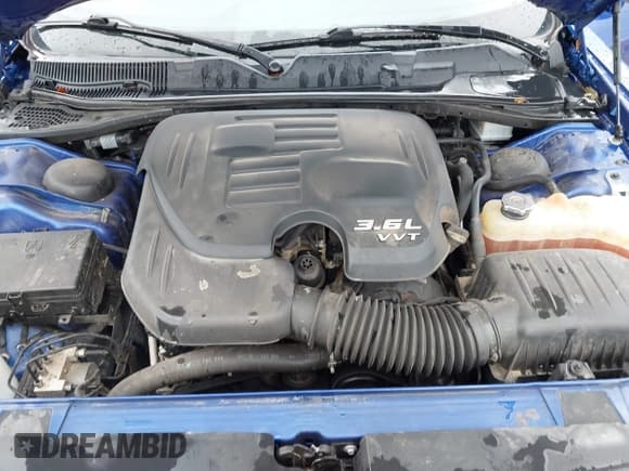 ✅ 2019 Dodge Challenger SXT • VIN: 2C3CDZGG6KH607239 • Lot: 42238314. Wystawiony na IAAI z przebiegiem 139 171 mil. Bezpłatny archiwum sprzedaży aukcyjnych z USA i szczegółowy raport historii pojazdu na DreamBid. Zdjęcie 10.