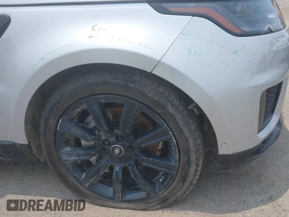 ✅ 2020 Land Rover Range Rover Sport HSE • VIN: SALWR2SU0LA732695 • Lot: 42372564. Listed on IAAI with 70,265 mi. Free auction sales archive from the USA and detailed vehicle history report at DreamBid. Image 17.