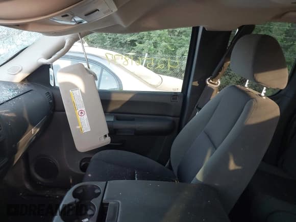 ✅ 2009 Chevrolet Silverado 2500HD LT • VIN: 1GCHK59K99E155855 • Lot: 42561877. Wystawiony na IAAI z przebiegiem 70 153 mil. Bezpłatny archiwum sprzedaży aukcyjnych z USA i szczegółowy raport historii pojazdu na DreamBid. Zdjęcie 5.