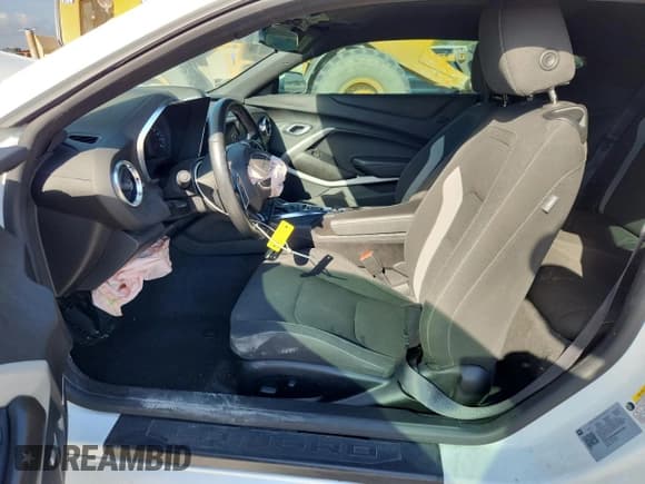 ✅ 2021 Chevrolet Camaro 1LT • VIN: 1G1FB1RS9M0137547 • Lot: 93377835. Listed on Copart with 72,714 mi. Free auction sales archive from the USA and detailed vehicle history report at DreamBid. Image 7.