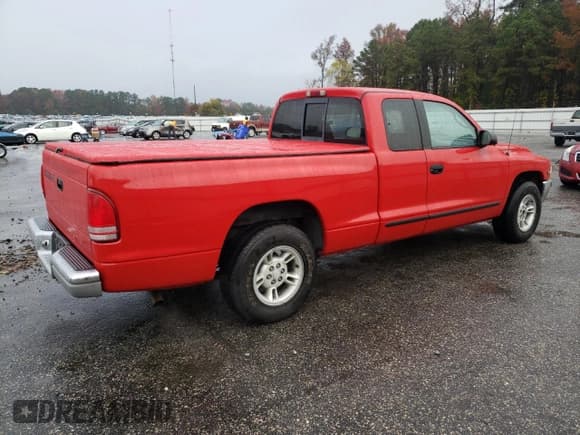✅ 2000 Dodge Dakota • VIN: 1B7GL22X8YS764710 • Lot: 81248524. Wystawiony na Copart z przebiegiem 134 137 mil. Bezpłatny archiwum sprzedaży aukcyjnych z USA i szczegółowy raport historii pojazdu na DreamBid. Zdjęcie 3.