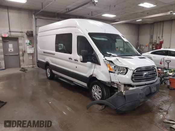 ✅ 2015 Ford Transit • VIN: 1FTSW3XV4FKA70964 • Lot: 42396252. Wystawiony na IAAI z przebiegiem 143 661 mil. Bezpłatny archiwum sprzedaży aukcyjnych z USA i szczegółowy raport historii pojazdu na DreamBid. Zdjęcie 1.