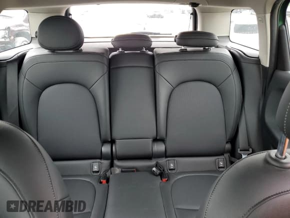 ✅ 2020 MINI Countryman Cooper • VIN: WMZYW3C09L3L09421 • Lot: 55501455. Wystawiony na Copart z przebiegiem 87 117 mil. Bezpłatny archiwum sprzedaży aukcyjnych z USA i szczegółowy raport historii pojazdu na DreamBid. Zdjęcie 10.