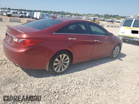 ✅ 2013 Hyundai Sonata Limited • VIN: 5NPEC4AC9DH687694 • Lot: 84066275. Listed on Copart with 134,911 mi. Free auction sales archive from the USA and detailed vehicle history report at DreamBid. Image 3.