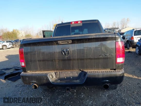 ✅ 2018 Ram 1500 Big Horn • VIN: 1C6RR7LTXJS164171 • Lot: 43637800. Listed on IAAI with 114,587 mi. Free auction sales archive from the USA and detailed vehicle history report at DreamBid. Image 16.