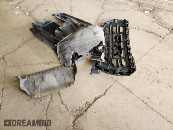 ✅ 2019 GMC Sierra 1500 AT4 • VIN: 1GTP9EEL1KZ227202 • Lot: 86831265. Listed on Copart with 76,803 mi. Free auction sales archive from the USA and detailed vehicle history report at DreamBid. Image 12.